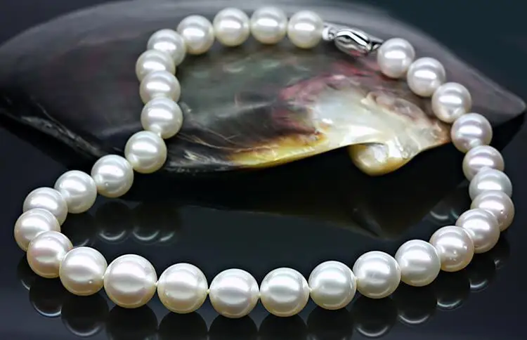 

HUGE 18"10-11MM NATURAL SOUTH SEA GENUINE WHITE ROUND PEARL NECKLACE 14K