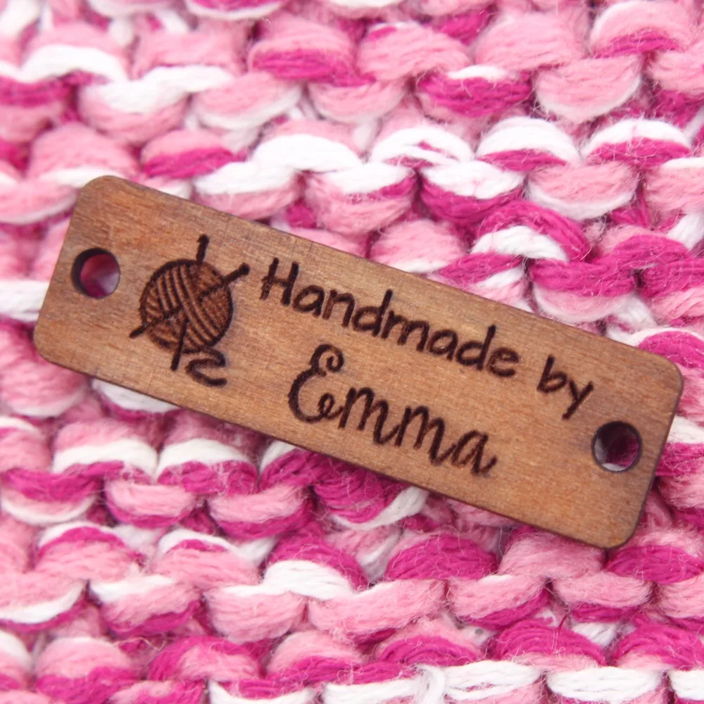 

Wooden labels, custom text, knitted labels, personalized labels, custom engraving labels, artistic fonts (WDBQ05)