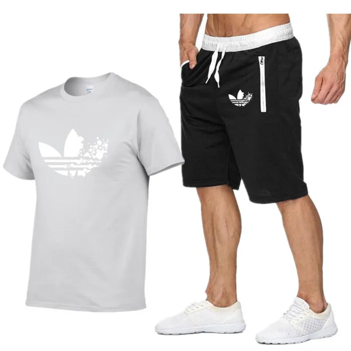 2019 New Men Fashion Two Pieces Sets T Shirts+Shorts Suit Men Summer Tops Tees Fashion Tshirt High Quality men clothing