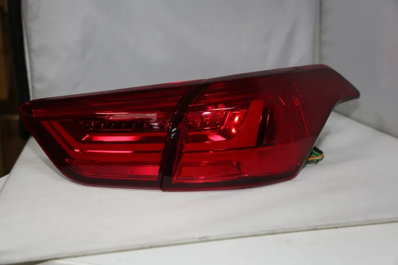 Hyundai ix25尾灯总成  红白  奥迪款 (12)