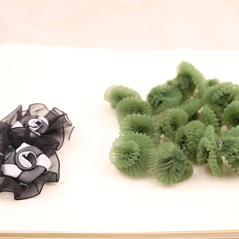 

1individual 3cm Green Flower Wedding Garment Decoration Hand-made DIY Flower Simulation