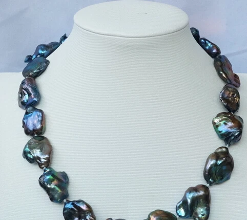 

Jewelr 005646 Black Reborn Keshi pearl necklace