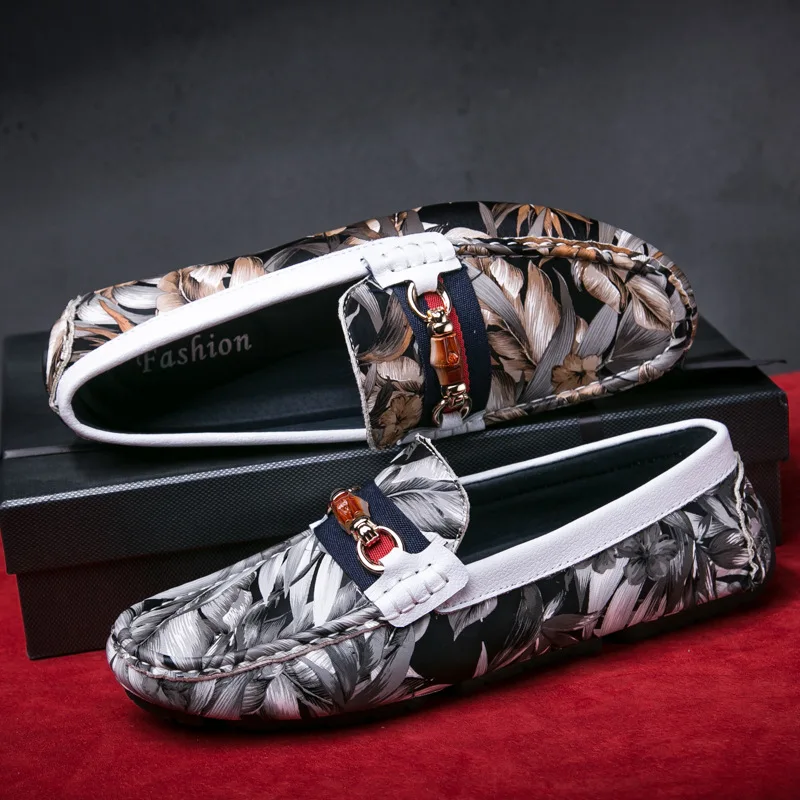 

Men's European and American leather shoes trend camouflage peas shoes summer soft leather breathable driving fast red men's shoe