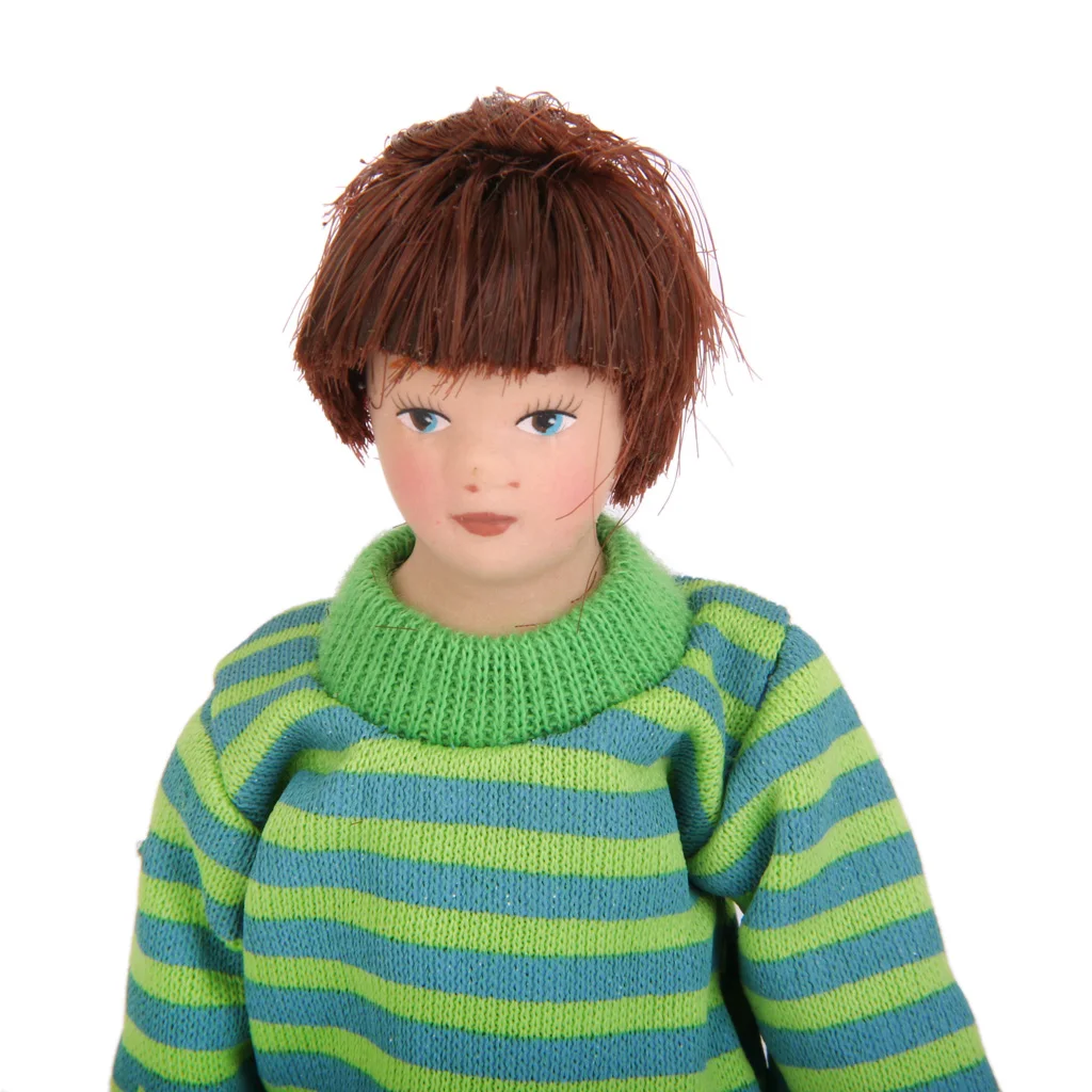 elsa doll Dollhouse Miniature Porcelain Dolls Brown Hair Little Boy in Green Sweater cloe bratz doll