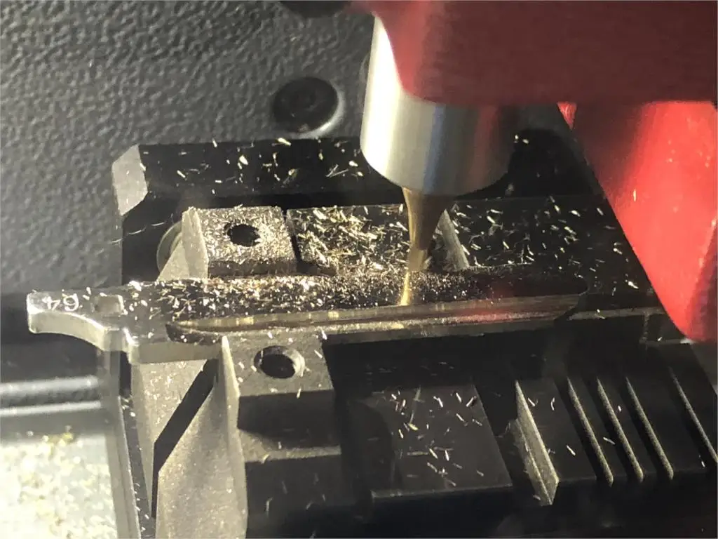 Простой фрезерный станок с ЧПУ для резки KIA hyundai Citroen Toyota Benz Peugeot BMW Nissan Cut Key Blade не