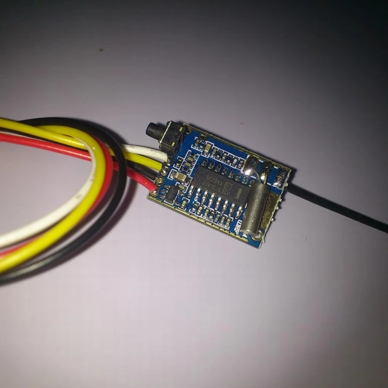 200mW UHF audio and video wireless transmitter UHF video sender AV Transmission Module