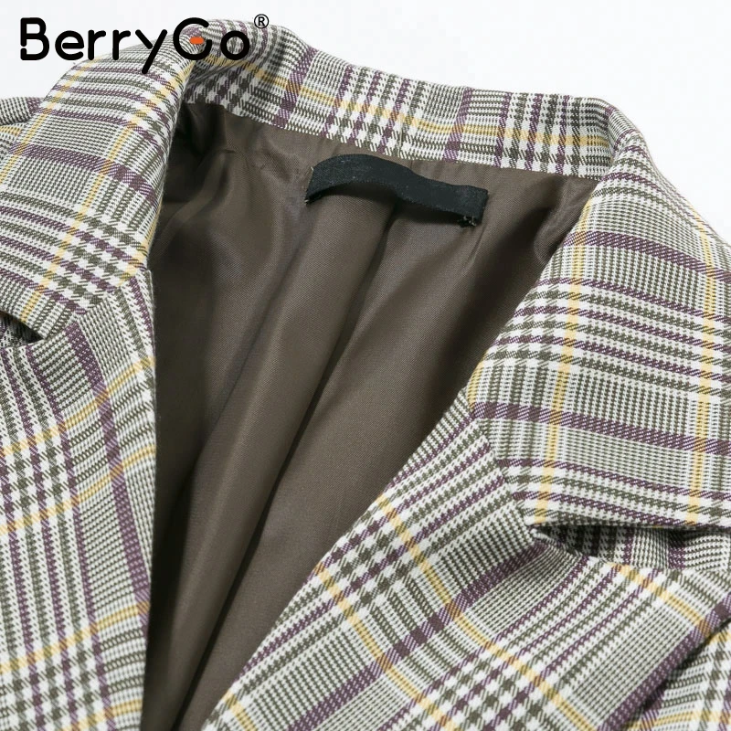 Женский двубортный блейзер в клетку BerryGo офисный пиджак с длинными рукавами и