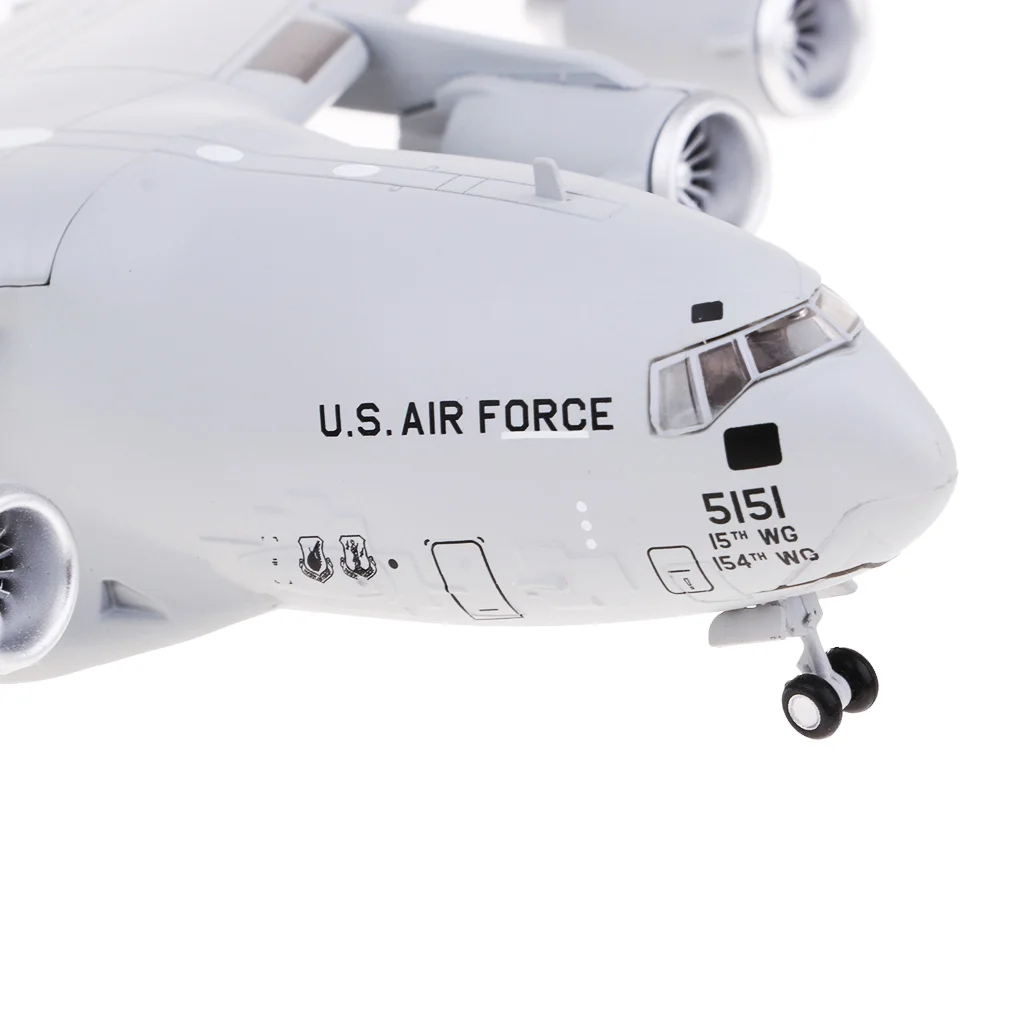 1:200 Scale Alloy C-17 Transport Plane Airplane  Toy Model Diecast Plane Model Toy Home Decoration Gift  Alloy material 