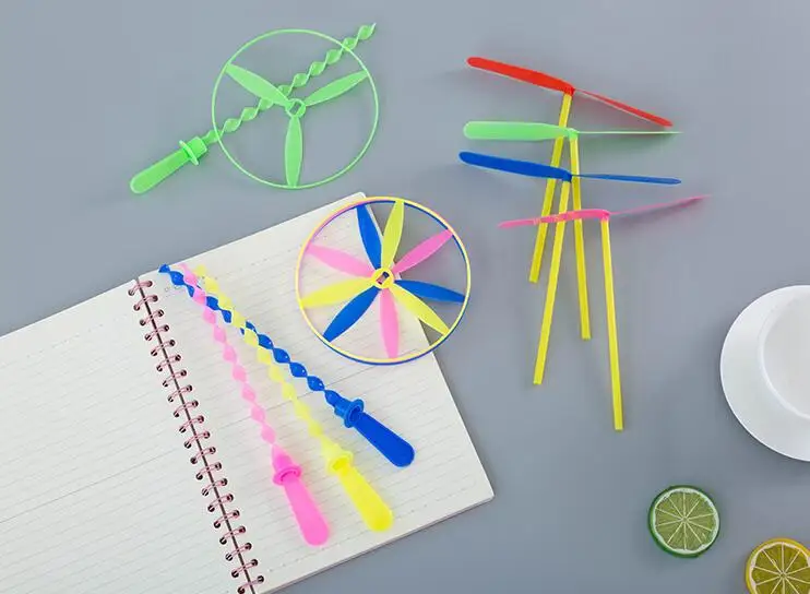 10Pcs/5Pcs Children Outdoor Bamboo Dragonfly Plastic Handle UFO Toy Fairy Flying Saucer Flying Ourdoor Toys for Children GYH