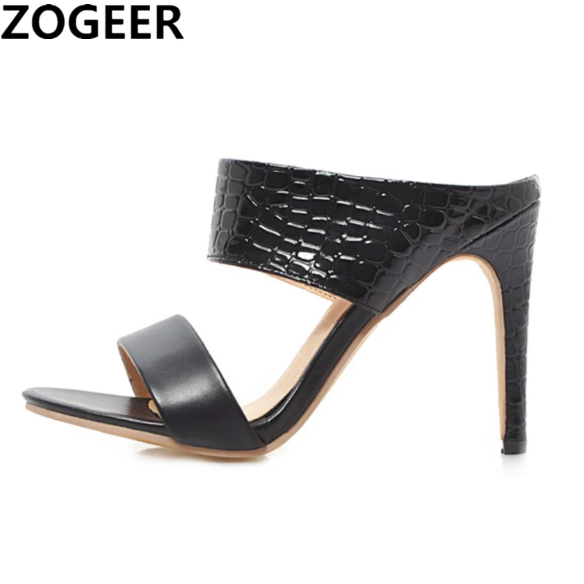 

Plus size 48 Hot 2019 Summer Women Slipper Fashion Thin High Heels Sandals Beach Shoes Flip Flops for Women Black White