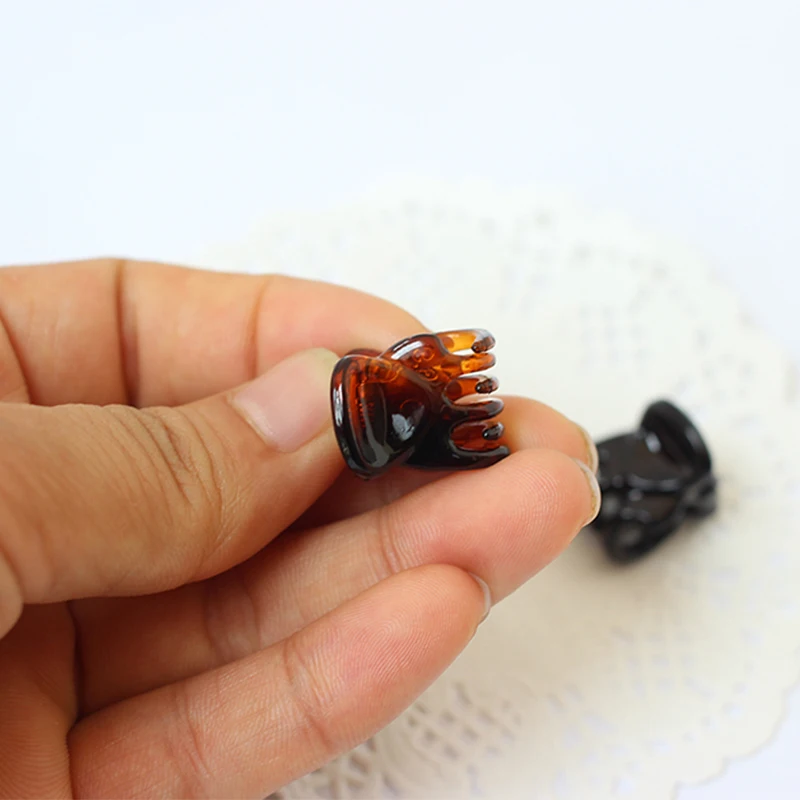 

12pcs/Bag Tiny 6 Claws Black Hair Clips Barrettes For Women Ladies Plastic Hairpin Headwear Hair Styling Tools
