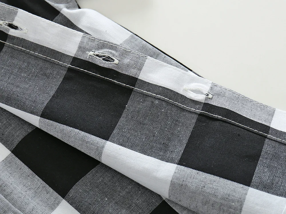 4587964625_2068599042