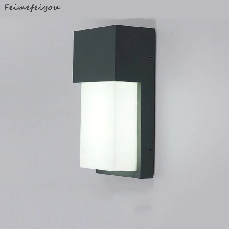 

Contracted outdoor wall lamp, villa and courtyard corridor Contracted and wall lamp is waterproof, dustproof not easy to rust