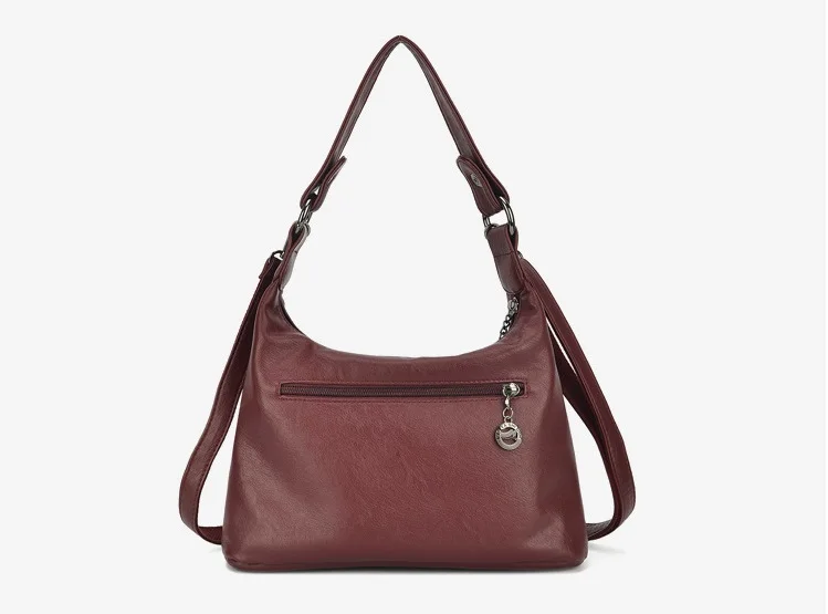 8999901385_1960693055