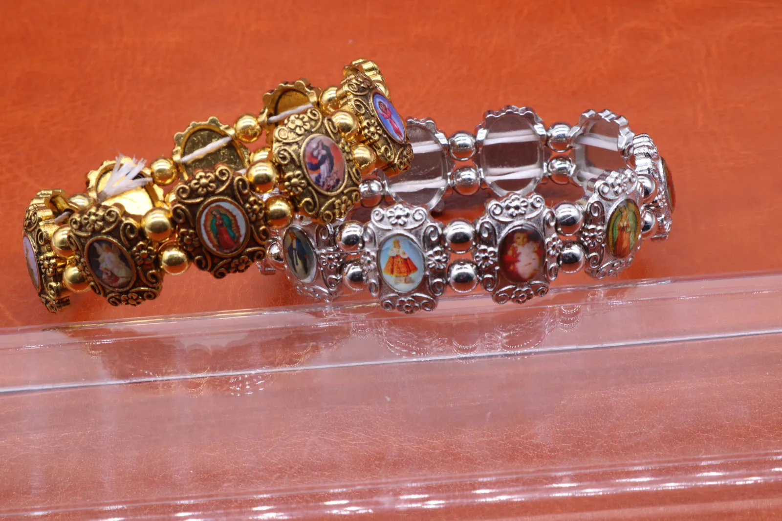 

Religious metal galvanized gold + iron bead lace oval glued Jesus maiden Bracelet free delivery