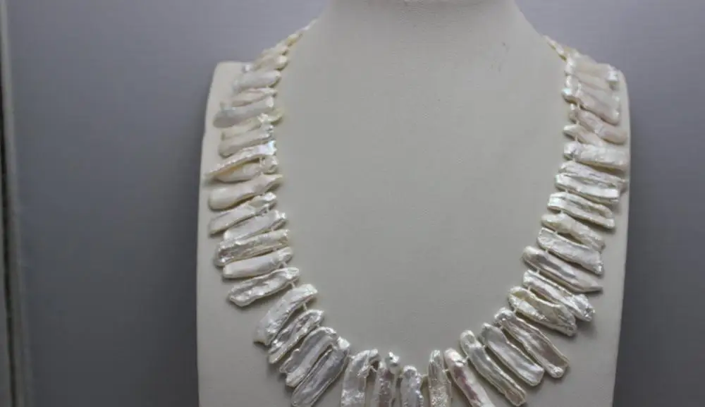 

FREE SHIPPING>>>@@ > Beautiful Fresh water pearl necklace white biwa 5x26mm-9x32mm 18.5