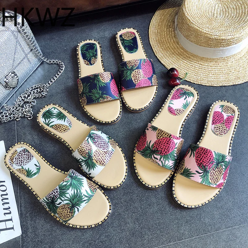 

2019 summer beach thick-soled slippers female home slip indoor and outdoor pineapple decoration women's matching slippers