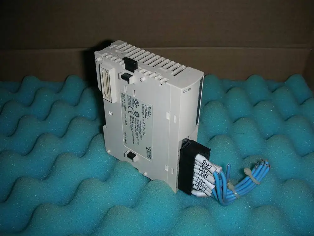 все цены на 1PC USED Schneider PLC TWDDDI8DT онлайн