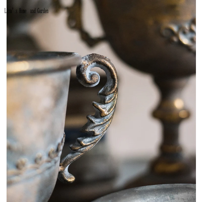 urn design beautiful distressed finish handcrafted antique retro metal small pedestal vases (2)