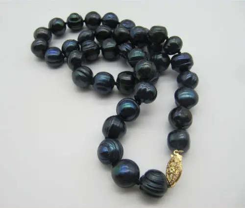 

08148 TAHITIAN BLACK BAROQUE PEARL NECKLACE