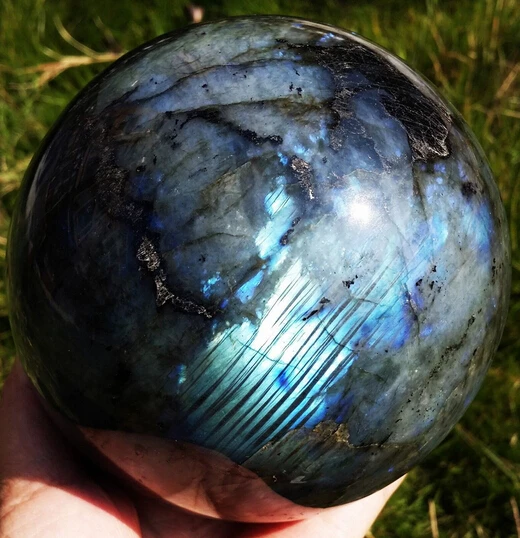 

A 422NATURAL Labradorite Crystal Sphere Ball Orb (0601)