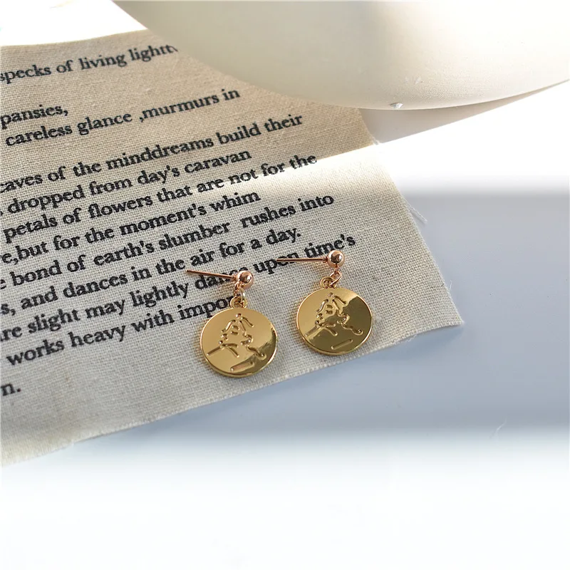 

Trendy Vintage Medusa Zinc Alloy Coin Portrait Pendant Drop Dangle Earrings Gold Ethnic For Women Alloy Ear Charm Jewelry Gifts