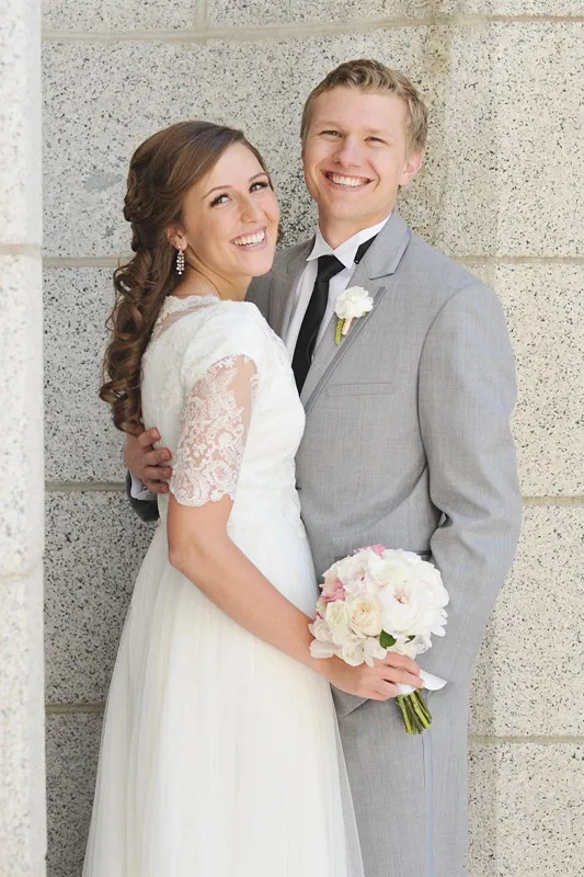 a-line-lace-tulle-beach-modest-wedding-dresses (5)_