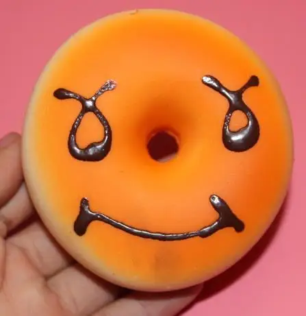 

40cs- 8cm rare squishy Bread donuts refrigerator magnets . Soft slow rising stretch bakery sample model gift wholesale