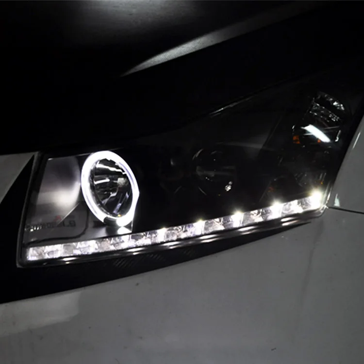 (8)