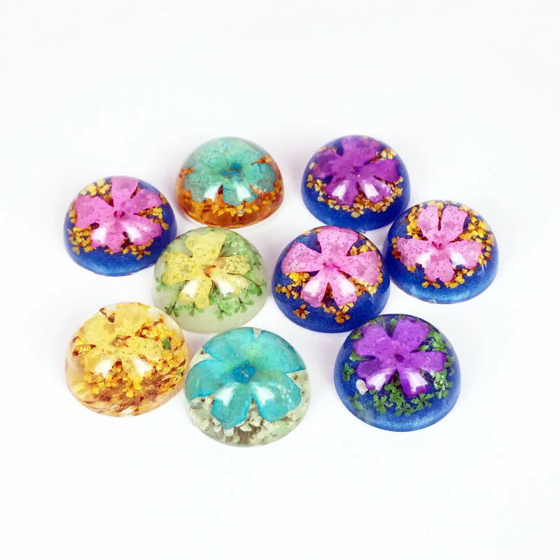 

4Pcs 18MM Mix Color Natural Dried Flowers Flat Back Dome Cabochon Artificial Amber DIY Jewelry Finding Pendant Accessories