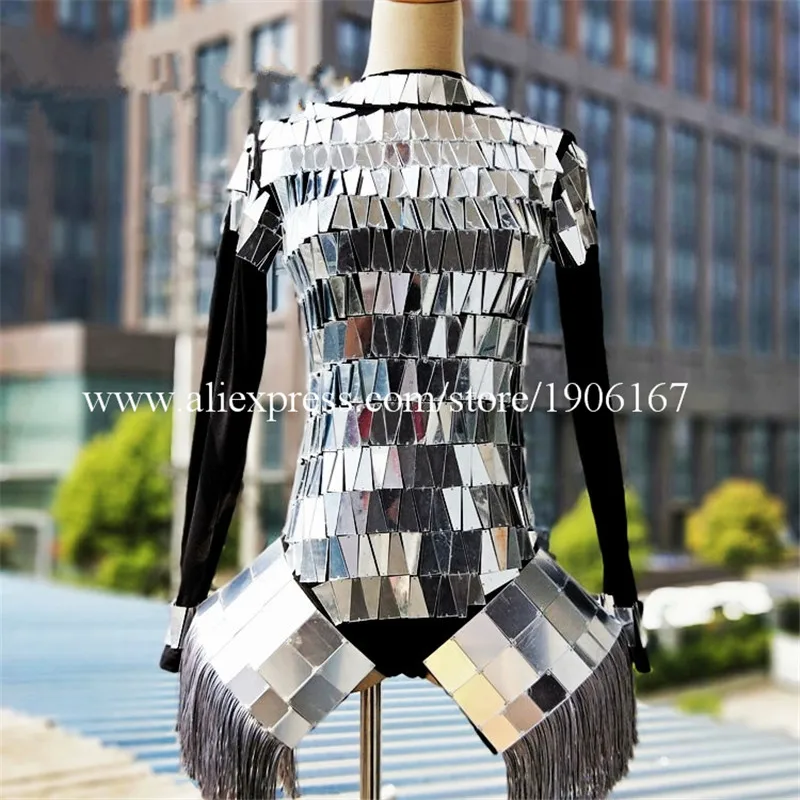 Mirror female costumes ballroom02