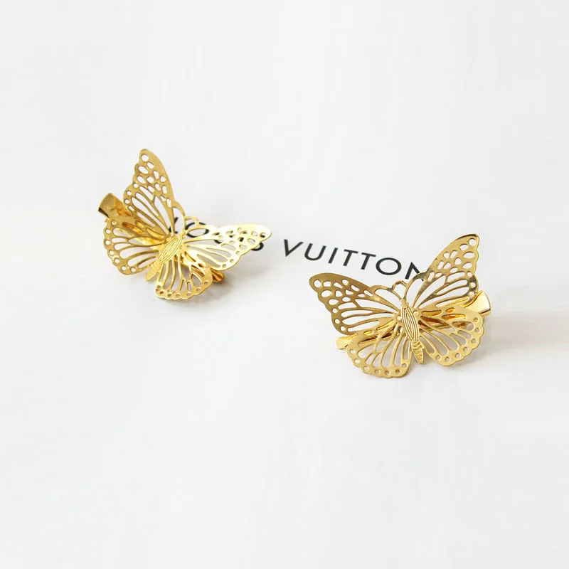 

Fashion Retro Hollow Golden Butterfly Hair Clip for Women Elegant Korean Design Barrette Stick Hairpin Hair Styling Accessories