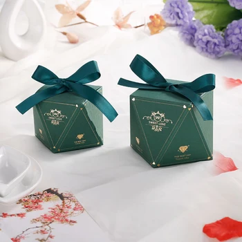 

50pcs New Creative Diamond Shaped Candy Box Wedding Favors Party Sweet Case thanks Gift Chocolate Box With Ribbon