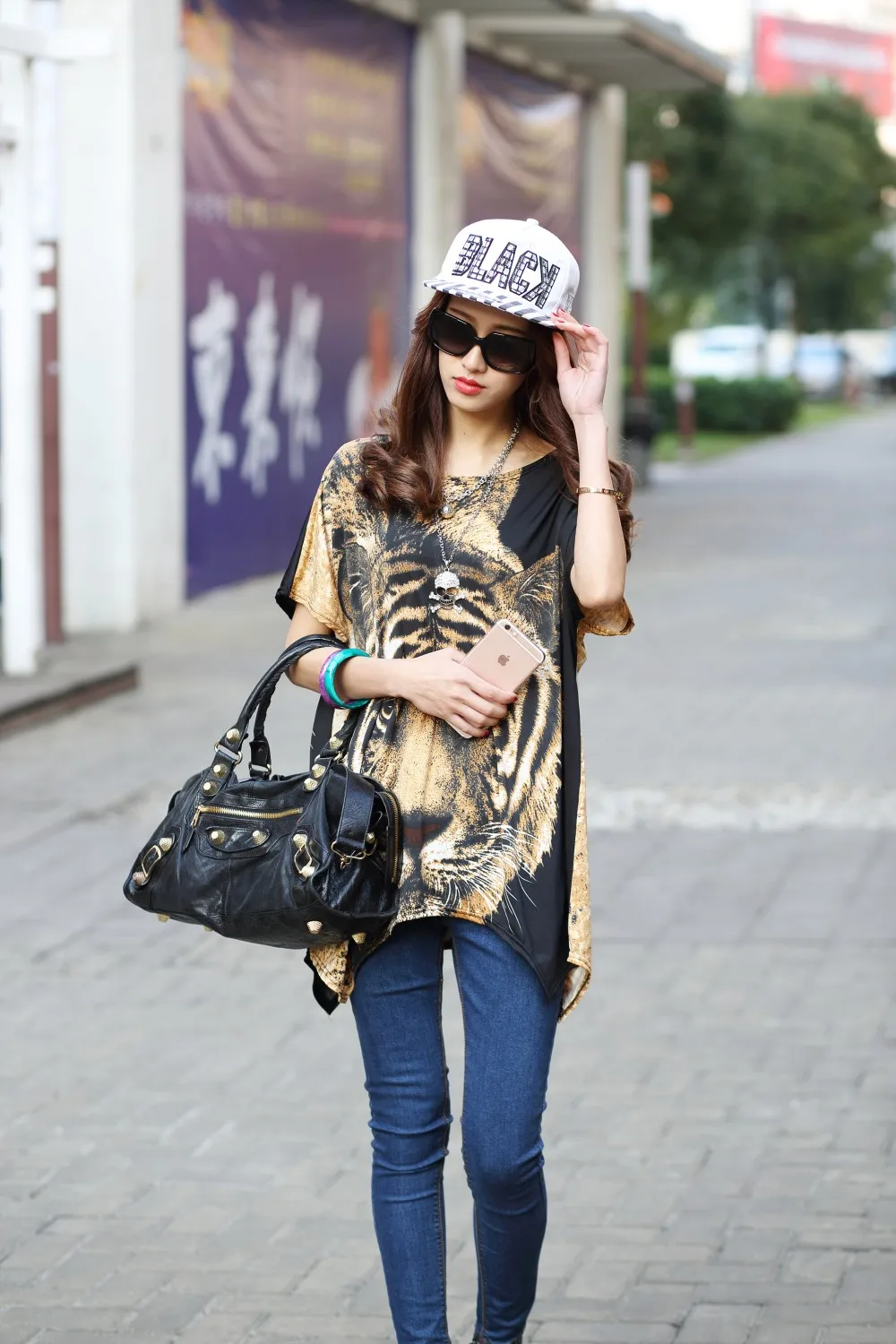 YHT024 (4)