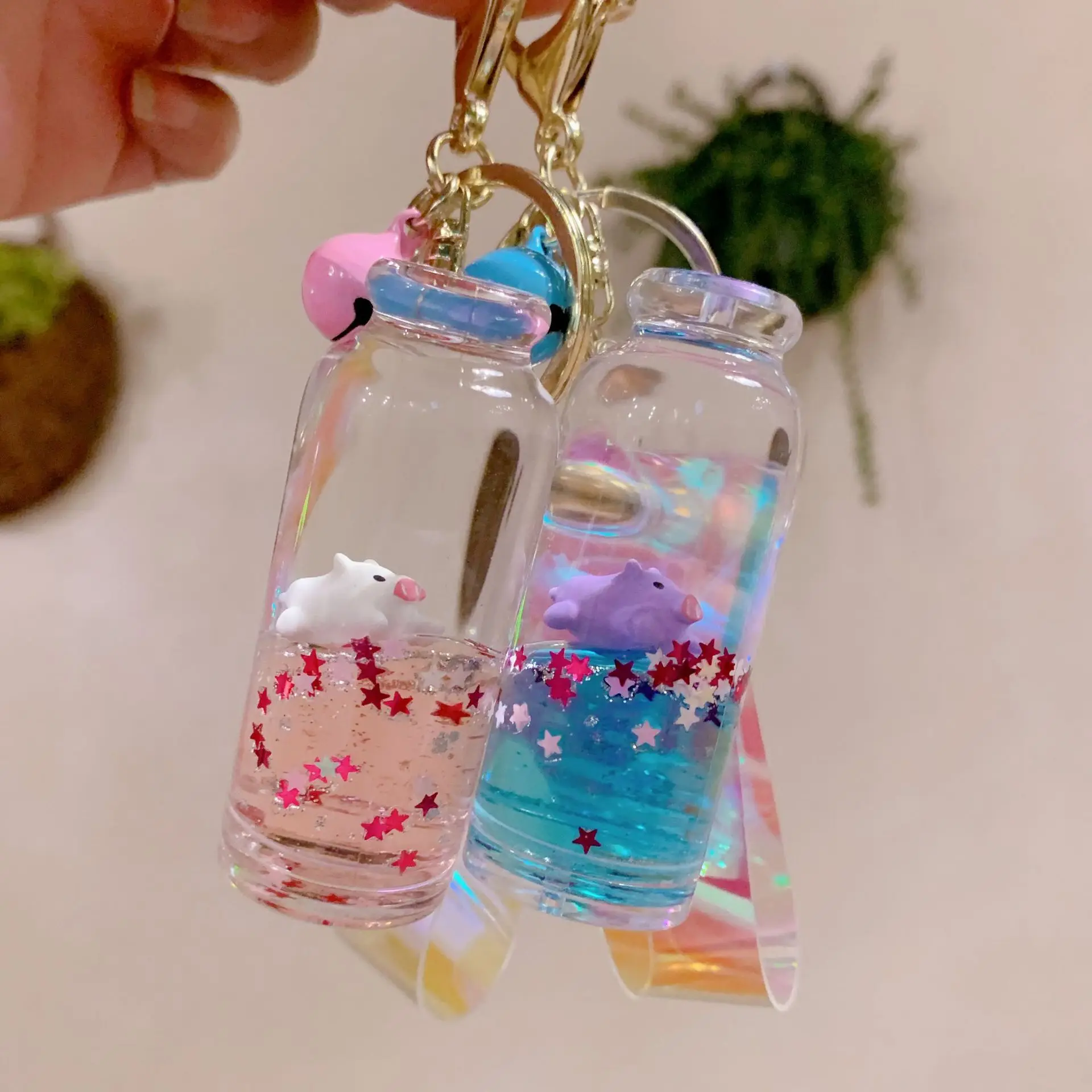 

Fashion Car Keychain Creative Piggy Starry Liquid Crystal Quicksand Sequin Key Ring Bag Pendant for Women Bag Charms Key Chain