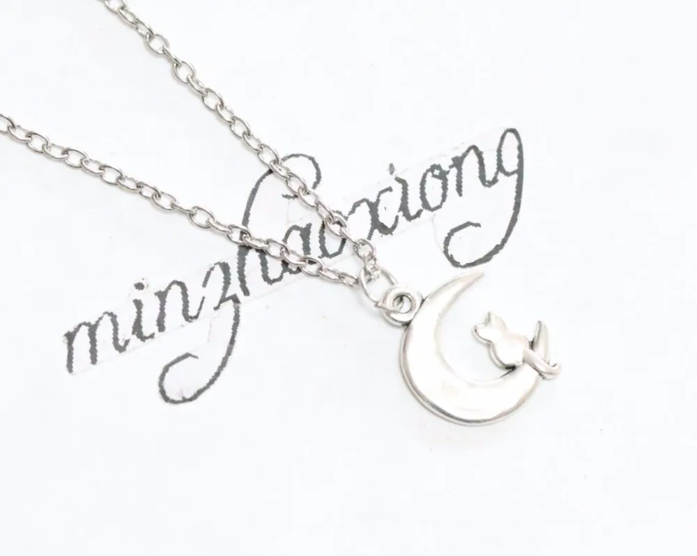 

10pcs Antique Silver Cat on the Moon Pendant Necklace Charm Necklace for Holiday Gift