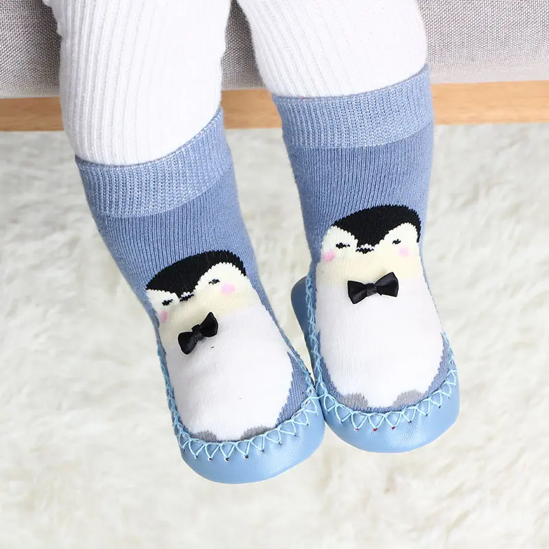 Носки для новорожденных с героями мультфильмов; домашние носки для малышей; зимние толстые носки для маленьких девочек; Нескользящие Детские носки на резиновой подошве - Цвет: blue