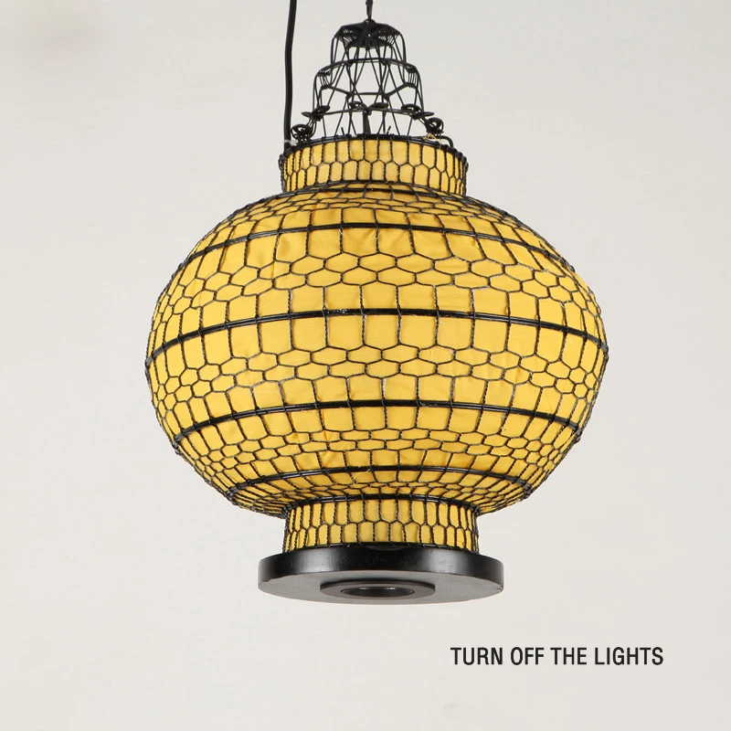 

Modern Chinese Style Big Red / Yellow Lantern with Metal Frame Chain Pendant Light for Living Room Bar Cafe