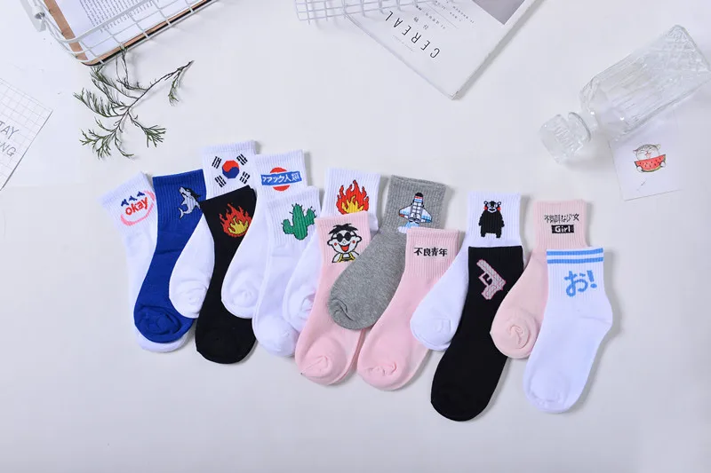 Летние женские короткие носки, корейские японские хлопковые носки с изображением пламени Харадзюку, забавные женские Носки с рисунком кактусовый пистолет