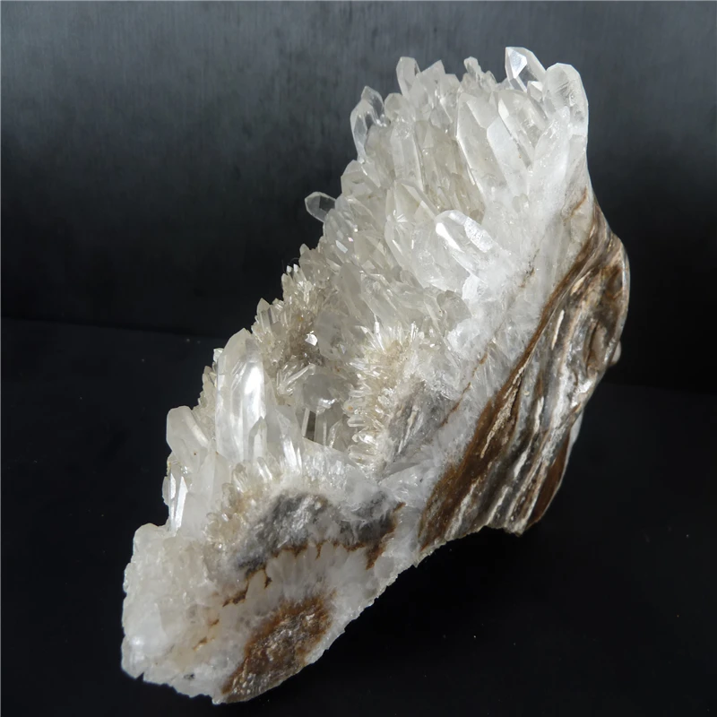 

NATURAL QUARTZ CRYSTAL skull T714