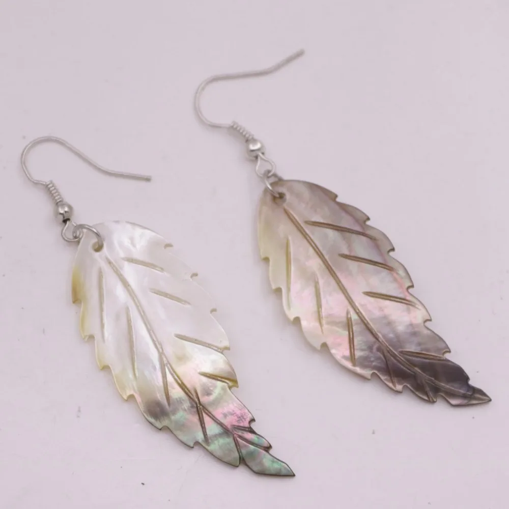 

Leaf Shell Natural Black Mother of Pearl Earring 20mmX45mm