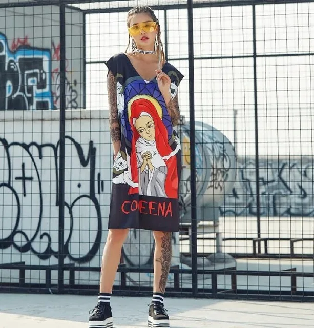 

New Streetwear Fashion Dresses For Women Cartoon Anime Beauty V Neck Sleeveless Long T Shirts Dress Hip Hop Dancing Dress
