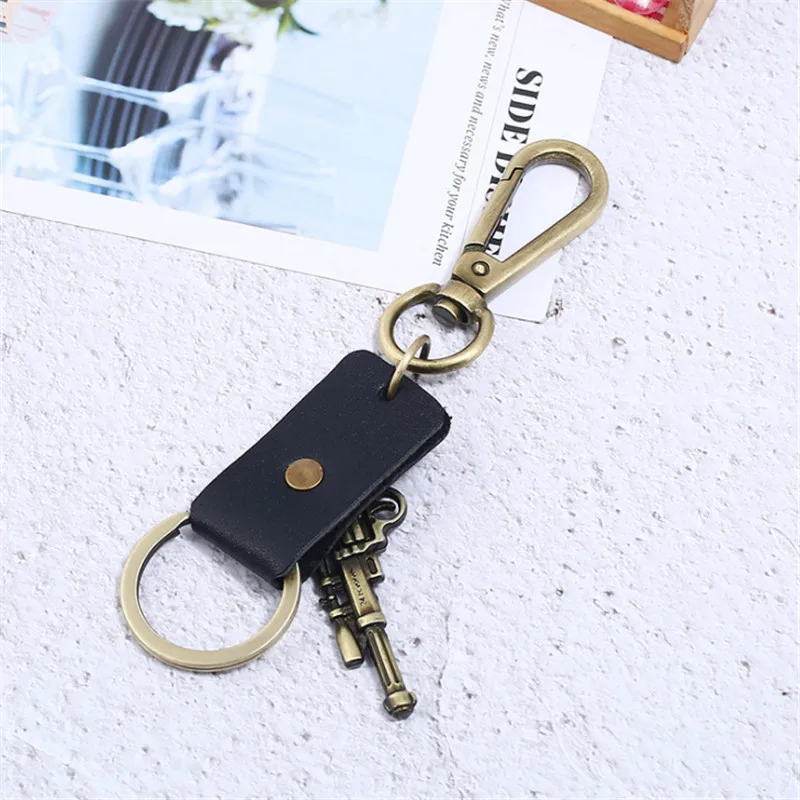 Fashion Men Revolver Bronze Pistol Weapon Keychain Leather Key Rings Newest Gun key Chain For Women Charm Jewelry Surprise Gifts Fashion Men Revolver Bronze Pistol Weapon Keychain Leather Key Rings Newest Gun key Chain For Women Charm Jewelry Surprise Gifts