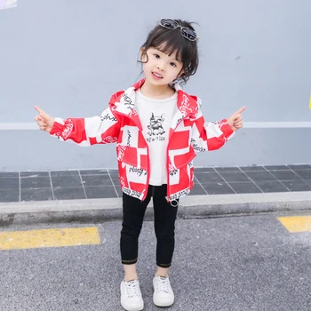 

girls coat 2-7 years old Hooded trench Printed letter geometry kids spring autumn children's outwear big pocket Windbreaker hot