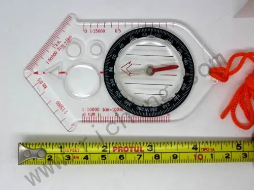 Открытый Отдых Компас со стрелкой правитель