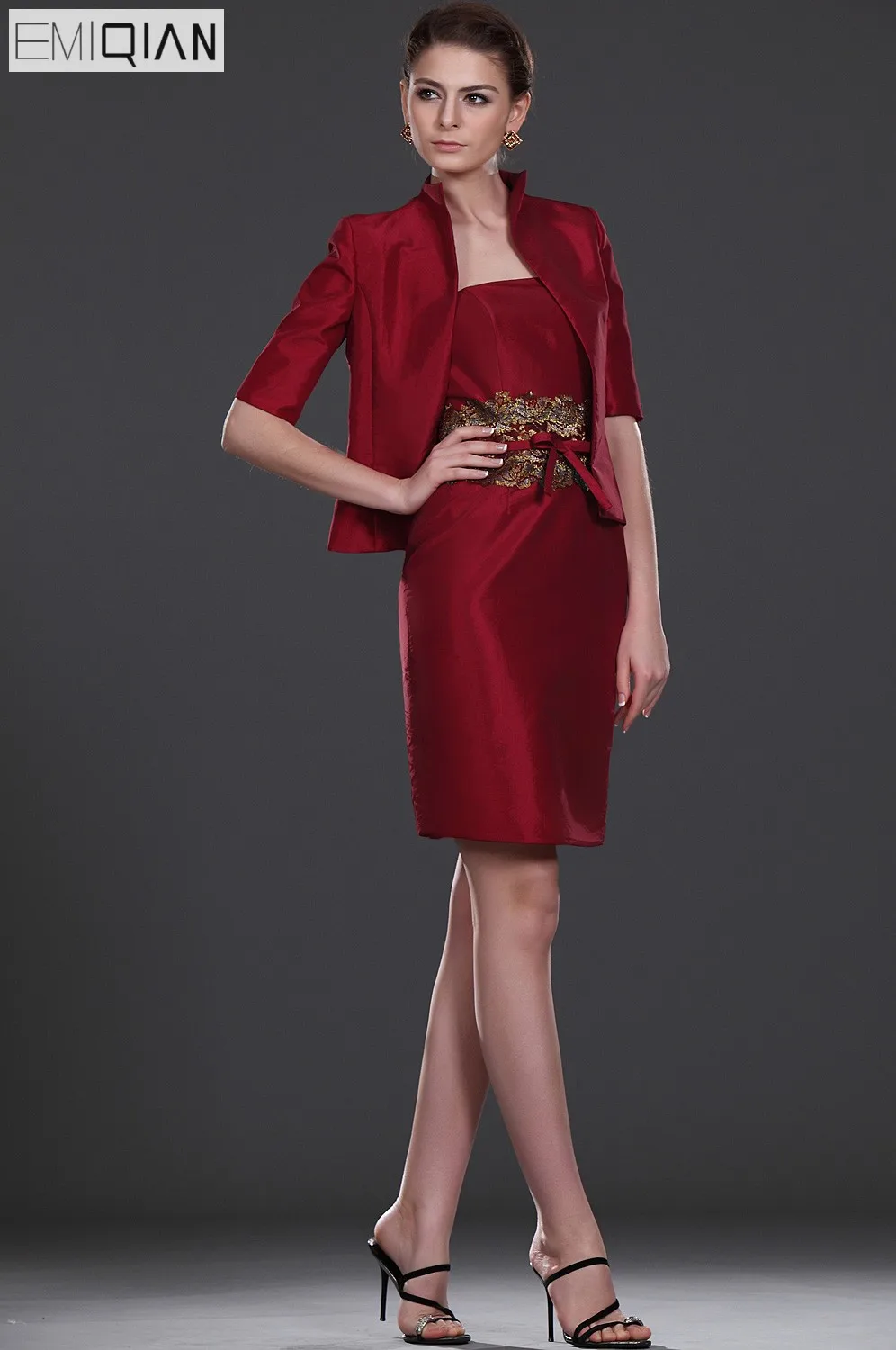 Sheath evening dresses for weddings party stand