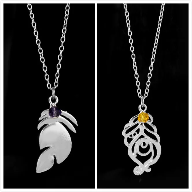 

League of Legends LOL XAYAH and RAKAN Couples Lovers Necklace Pendant 2pcs/set Jewelry Charms Cosplay Accessories Props Gift