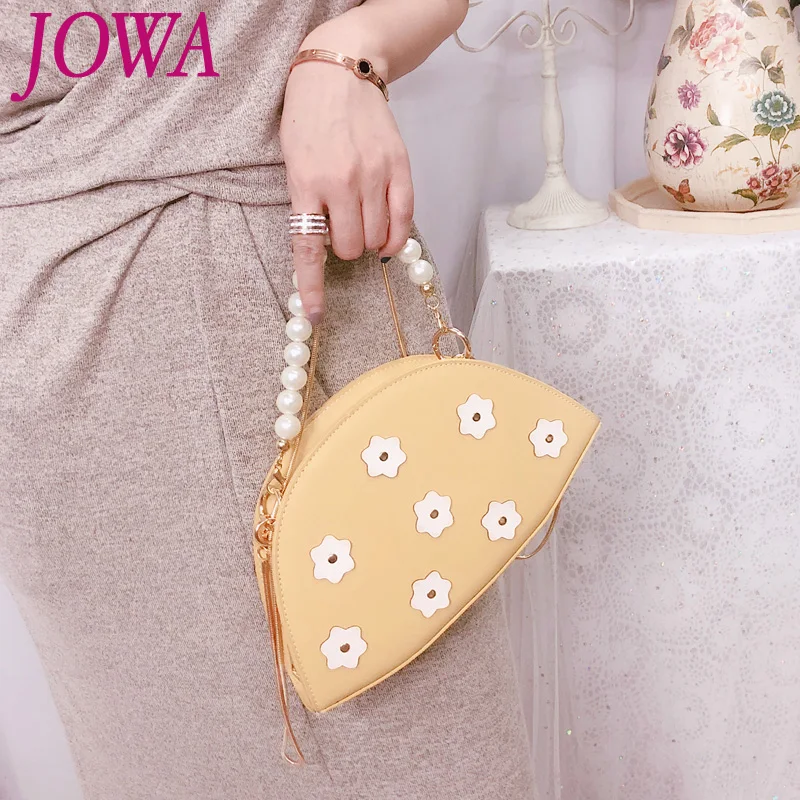 

2019 New Design Women's Fashion Bag Cream Color Small Pearl Chain Handbag Sweet Flower All-Match Clutch Half-Moon Pocket 2 Color