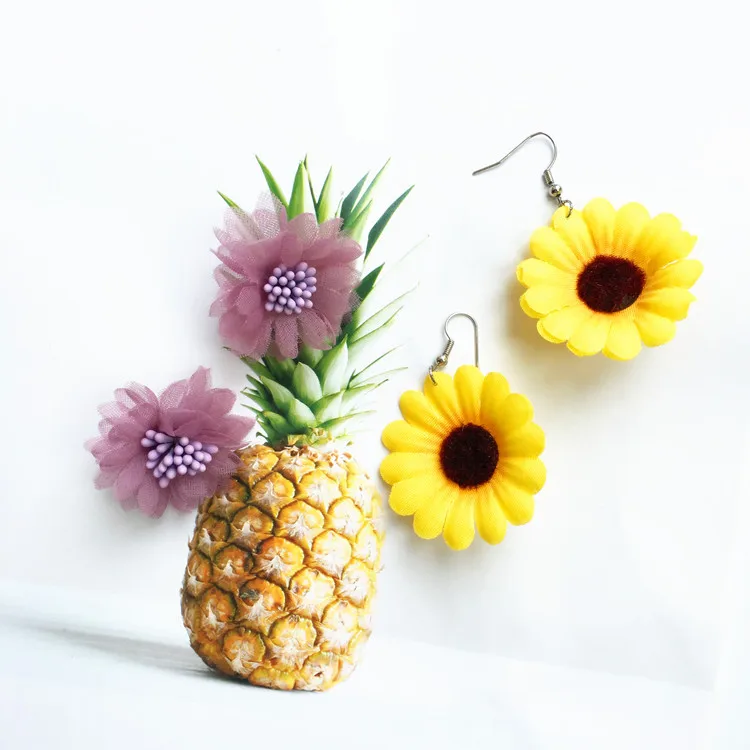 

New Fashion Golden Sunflowers Earrings for Women Charming Jewelry Lovely Simplicity Style Daisy Flower Trendy Earrings
