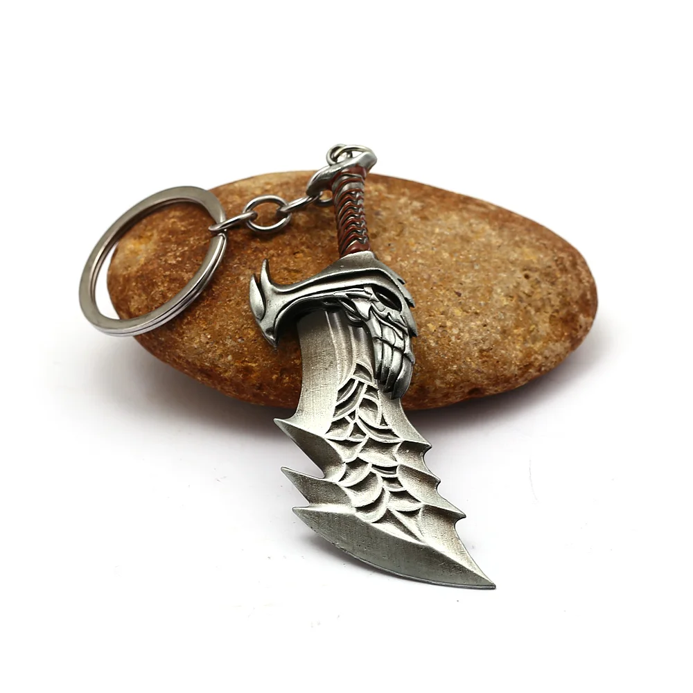 Nuevo Dios de la guerra KRATOS arma cuchillas del caos llavero Cool Metal llaveros regalo hombres Chaveiro llavero juego joyería coche llavero